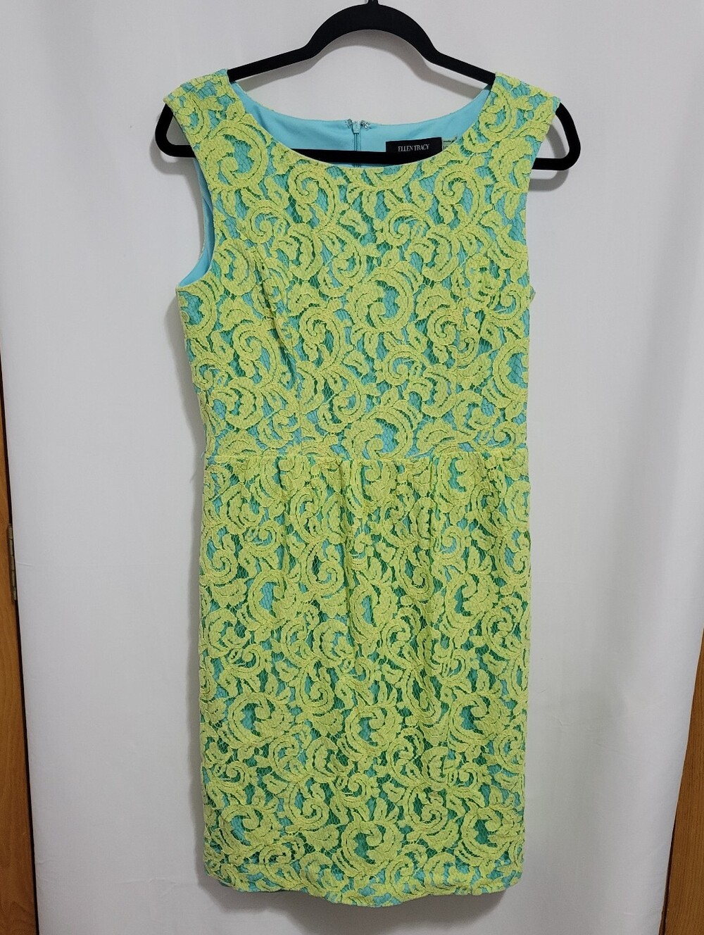 Ellen Tracy Lime Green Lace Sleeveless Dress with Light Blue Lining, Size 10